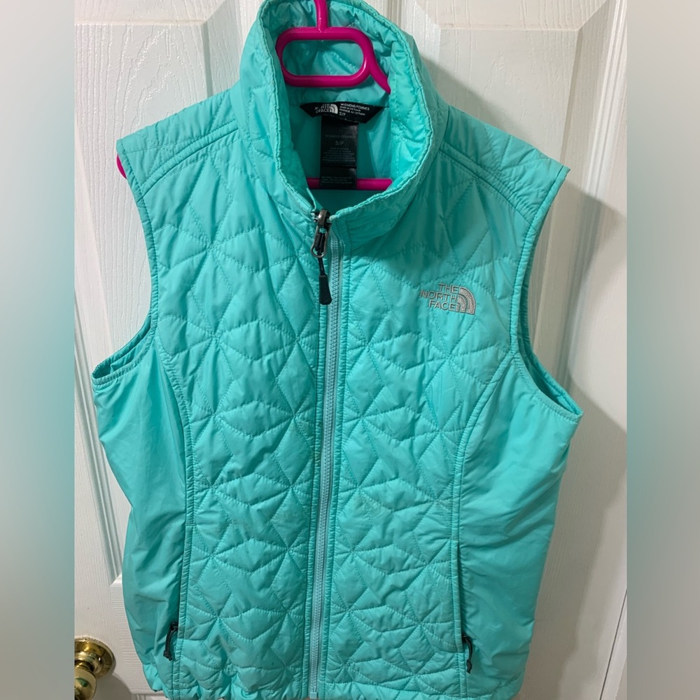 North face light weight vest small